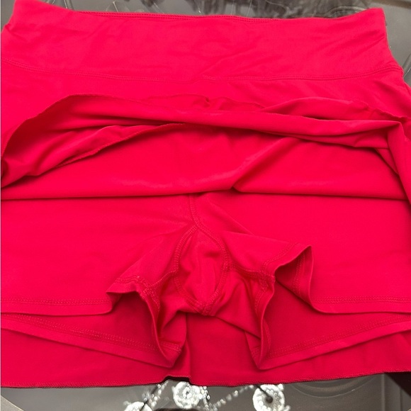 Vibrant Fushia Women's Skort ACG Medium. Frill - Picture 3 of 5